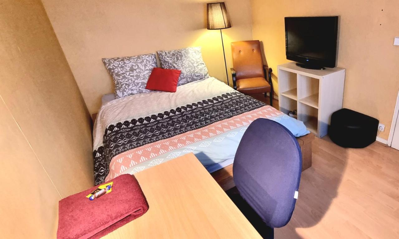 Superbe Chambre A Cles Paris Сартрувил Екстериор снимка